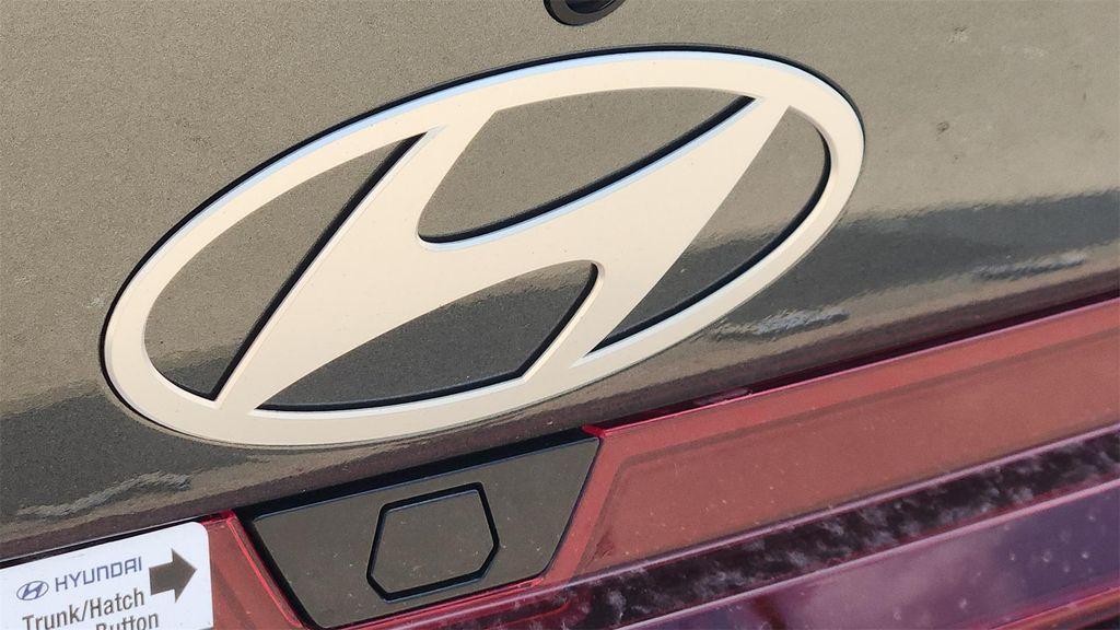 new 2025 Hyundai Elantra car, priced at $23,444