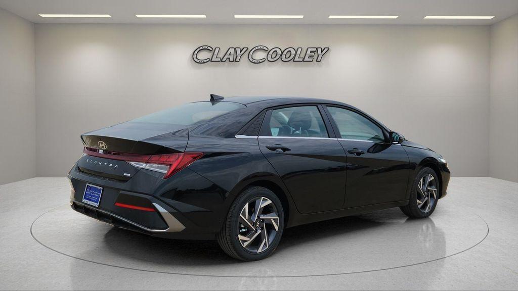 new 2025 Hyundai Elantra car, priced at $30,593