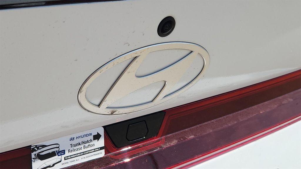 new 2025 Hyundai Elantra car, priced at $23,444