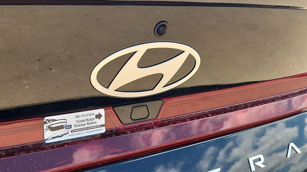 new 2025 Hyundai Elantra car, priced at $23,444