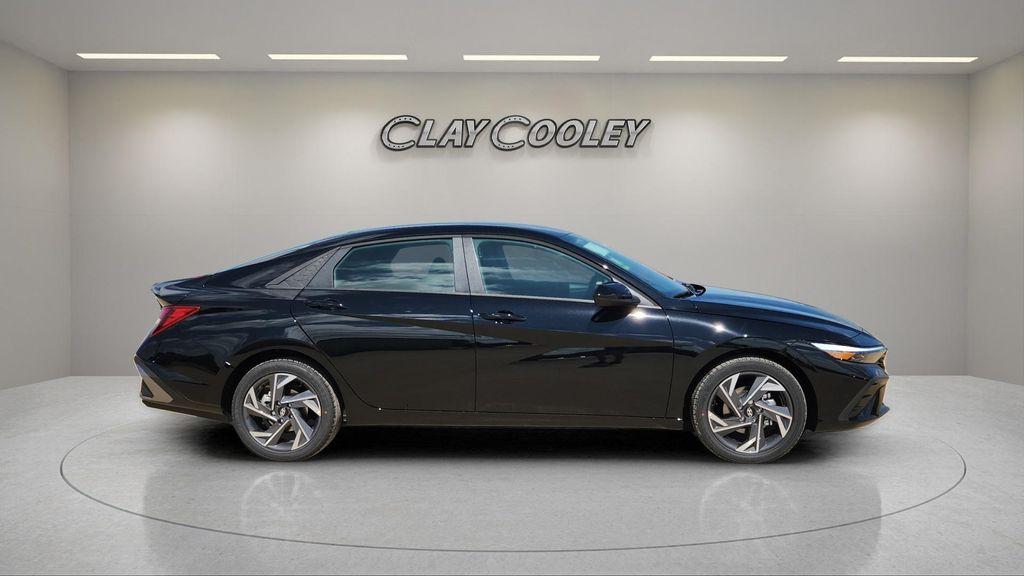 new 2025 Hyundai Elantra car, priced at $23,444