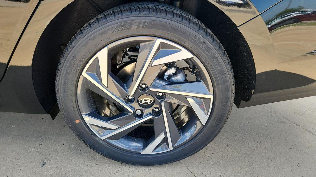 new 2025 Hyundai Elantra car, priced at $23,444