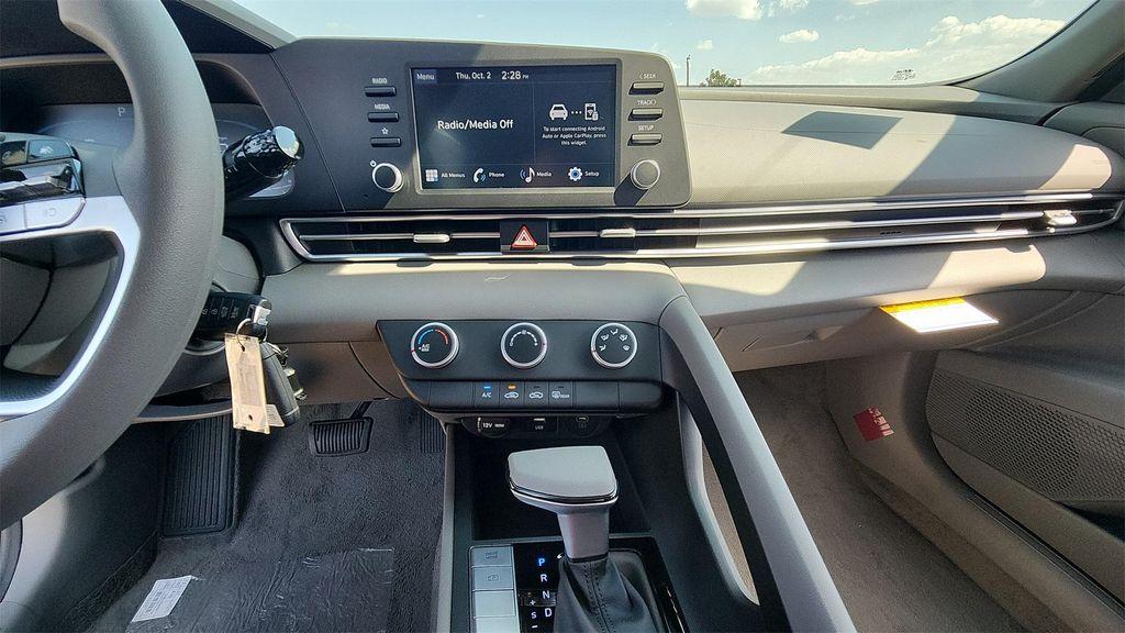 new 2025 Hyundai Elantra car, priced at $21,999