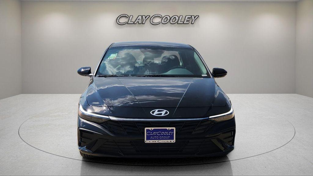 new 2025 Hyundai Elantra car, priced at $21,999
