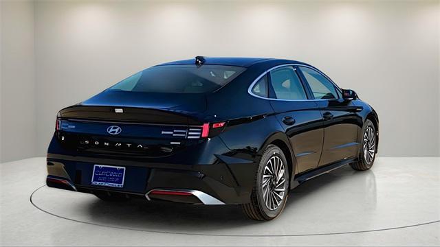 new 2025 Hyundai Sonata Hybrid car, priced at $39,190