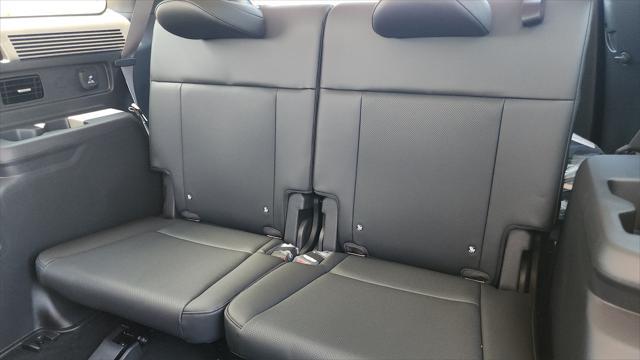 new 2025 Hyundai Santa Fe car, priced at $42,107