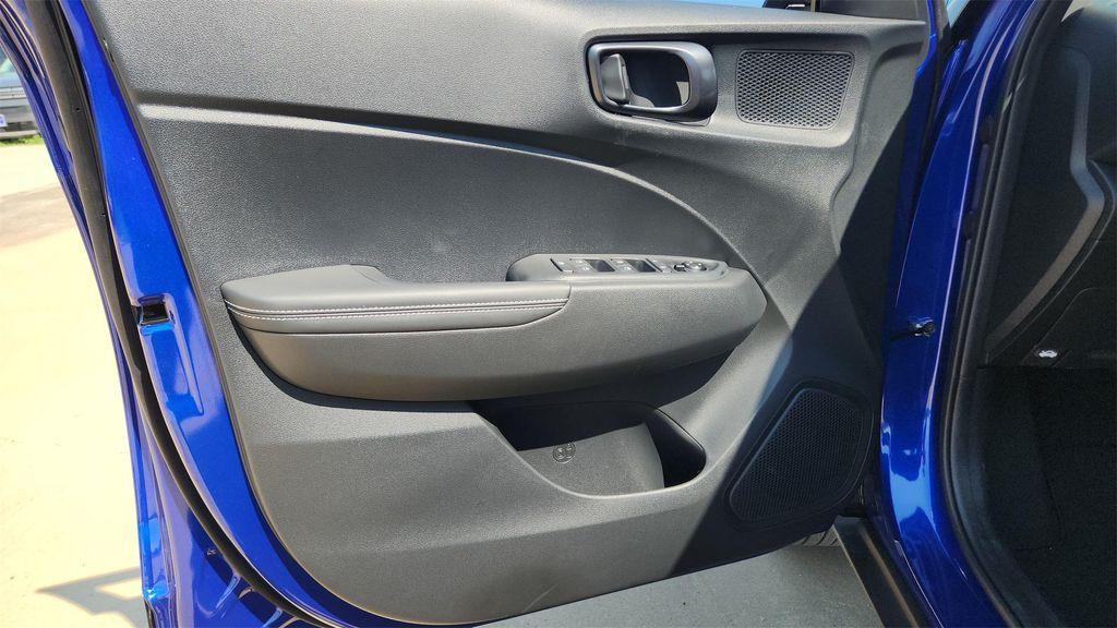 new 2025 Hyundai Venue car, priced at $23,138