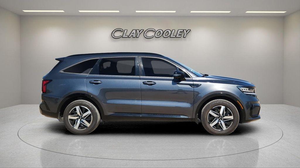 used 2021 Kia Sorento car, priced at $19,553