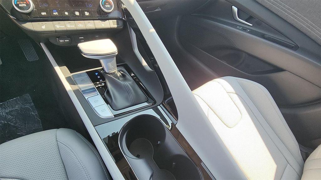 new 2025 Hyundai Elantra car, priced at $25,888