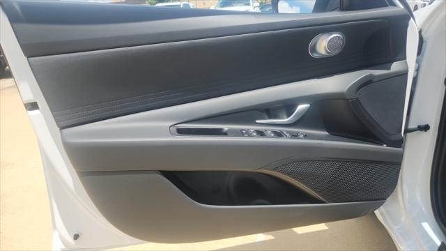 new 2025 Hyundai Elantra car, priced at $24,112