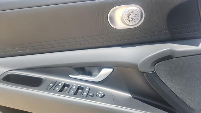new 2025 Hyundai Elantra car, priced at $24,112