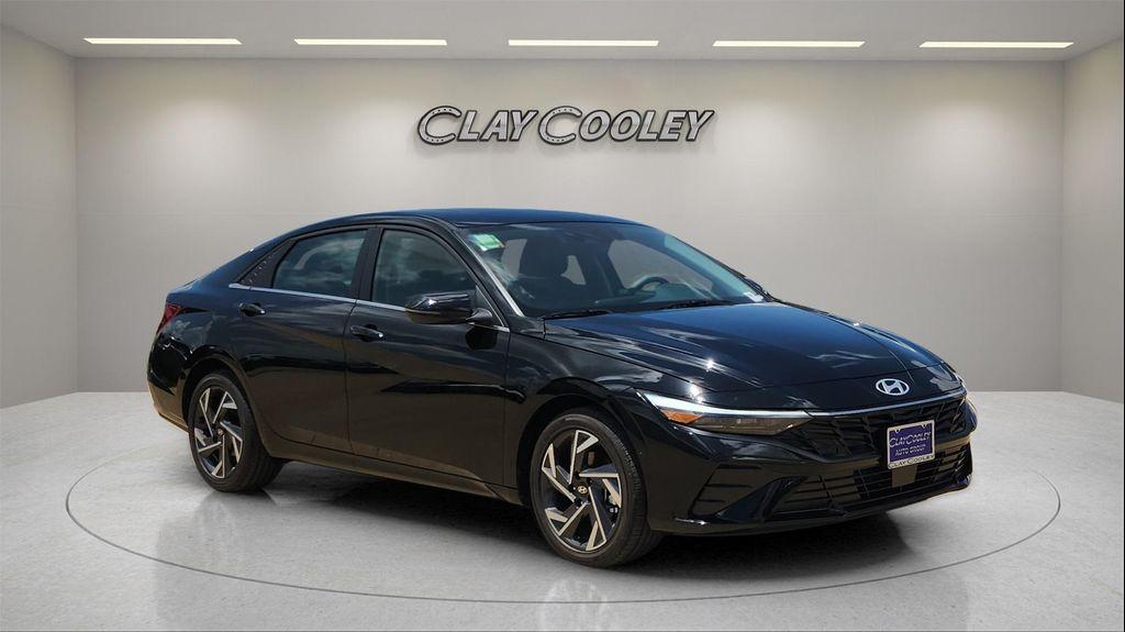 new 2025 Hyundai Elantra car, priced at $27,902