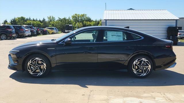 new 2024 Hyundai Sonata car, priced at $32,245