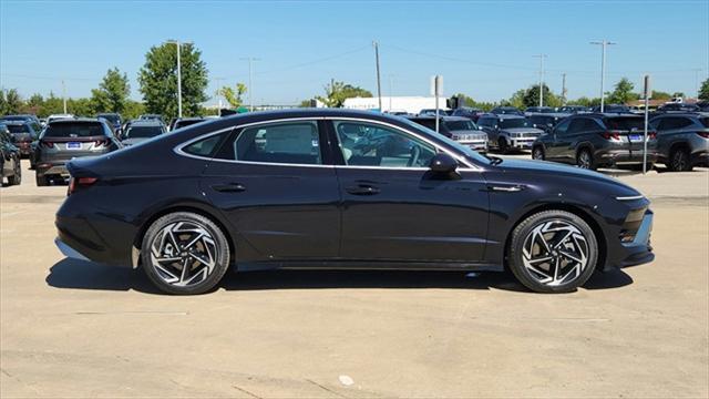 new 2024 Hyundai Sonata car, priced at $32,245