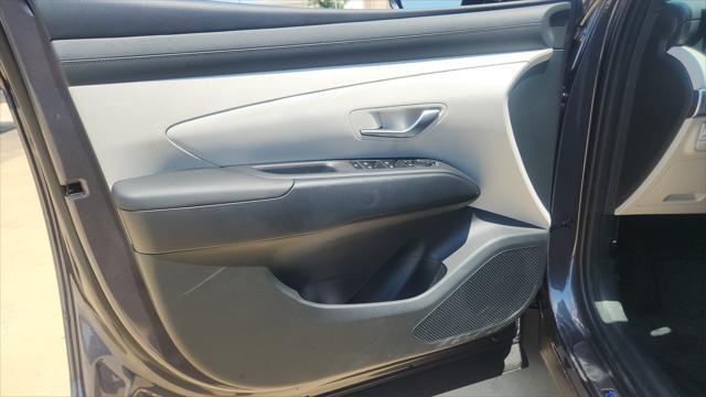 new 2025 Hyundai TUCSON Hybrid car, priced at $38,289