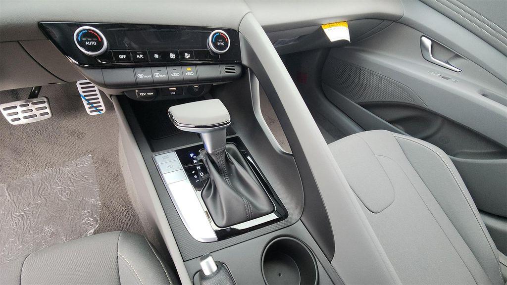 new 2025 Hyundai Elantra car, priced at $24,544