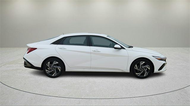 new 2025 Hyundai Elantra car, priced at $27,195