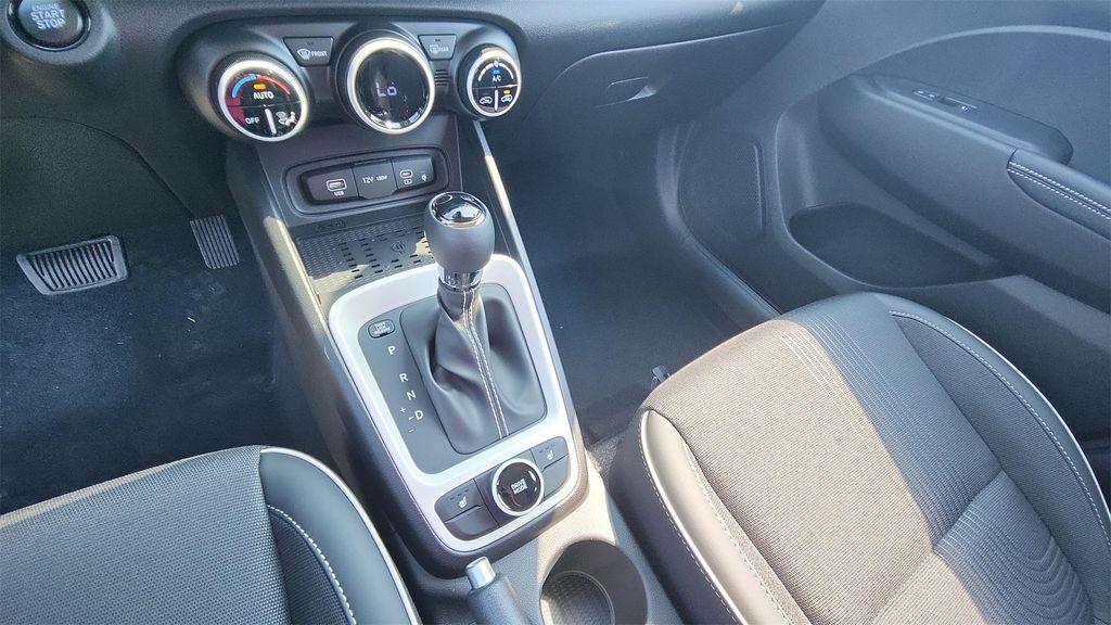 new 2025 Hyundai Venue car, priced at $24,853