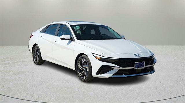 new 2025 Hyundai Elantra car, priced at $31,585