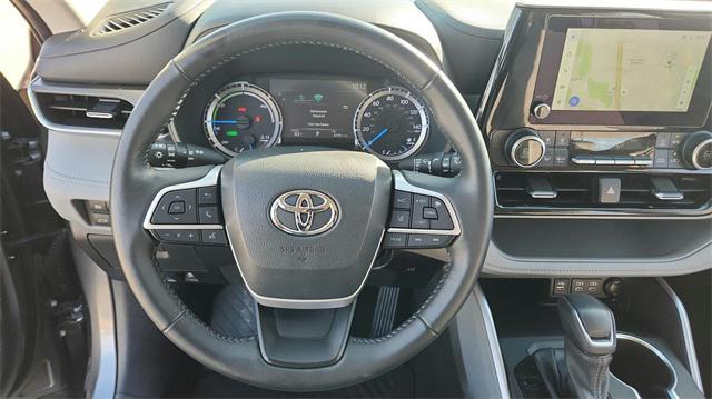 used 2023 Toyota Highlander Hybrid car, priced at $35,800