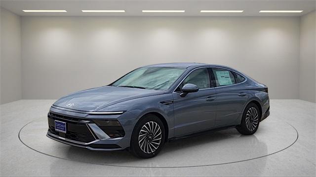 new 2024 Hyundai Sonata Hybrid car, priced at $29,000