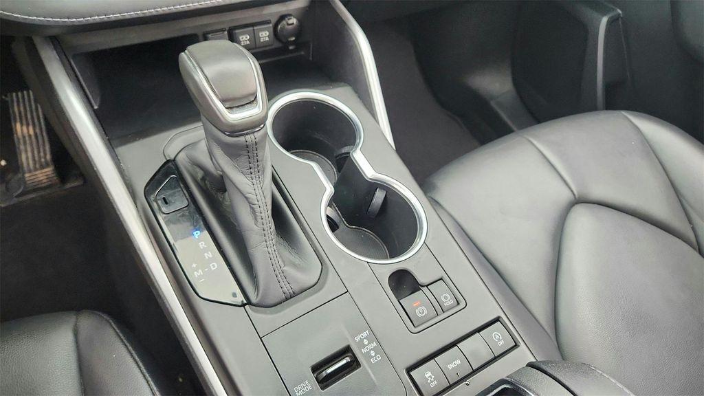 used 2020 Toyota Highlander car, priced at $24,430