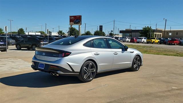 new 2025 Hyundai Sonata car, priced at $36,885