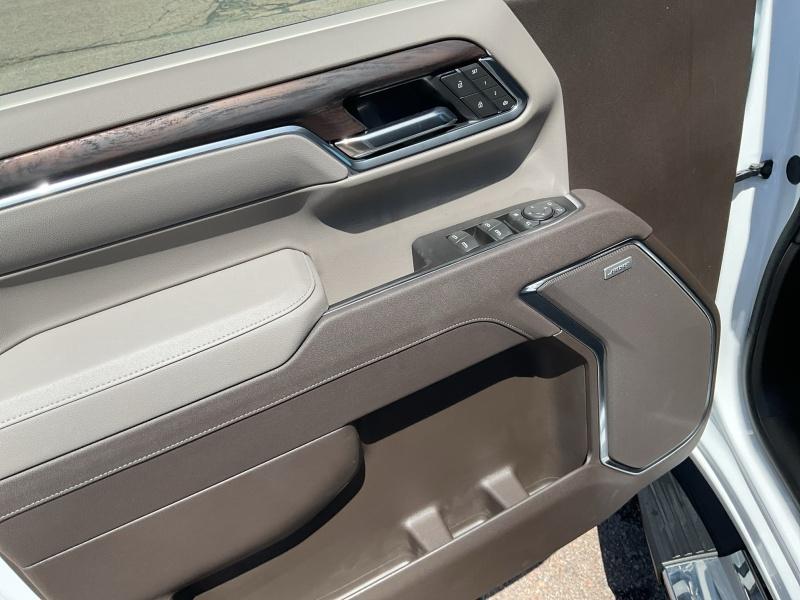 new 2025 GMC Sierra 1500 car, priced at $64,374