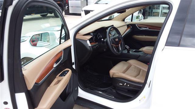 used 2017 Cadillac XT5 car, priced at $33,471