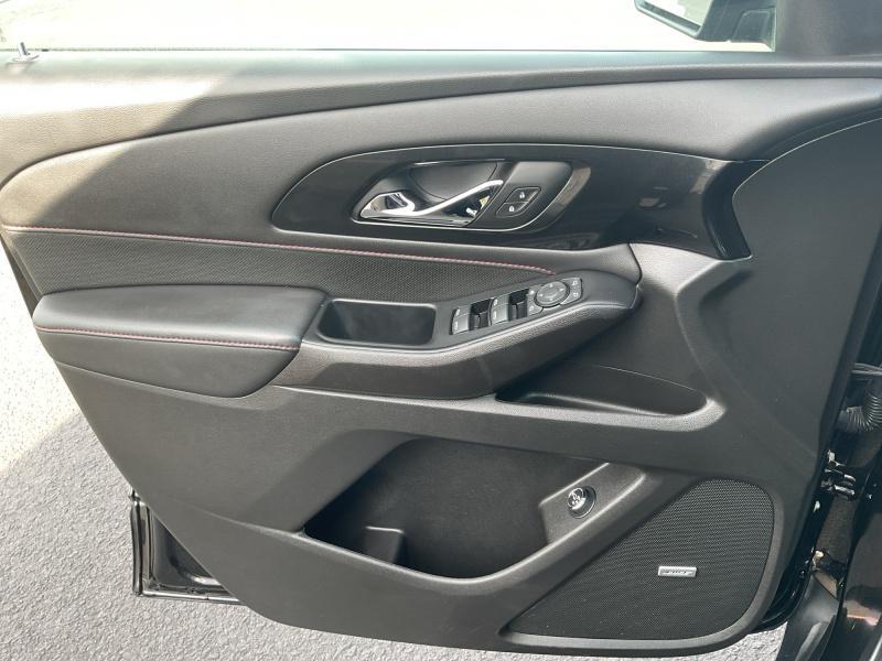 used 2024 Chevrolet Traverse car, priced at $45,944