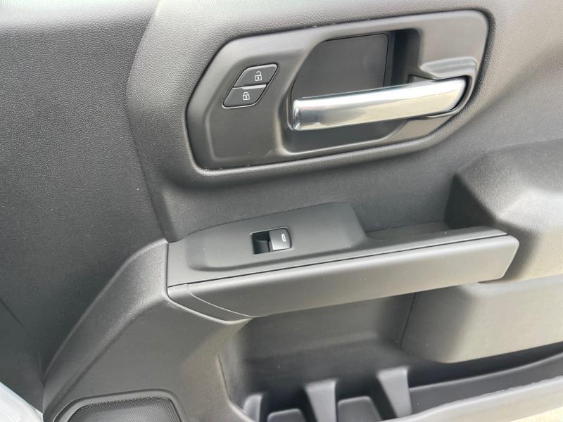 new 2025 GMC Sierra 1500 car, priced at $44,930