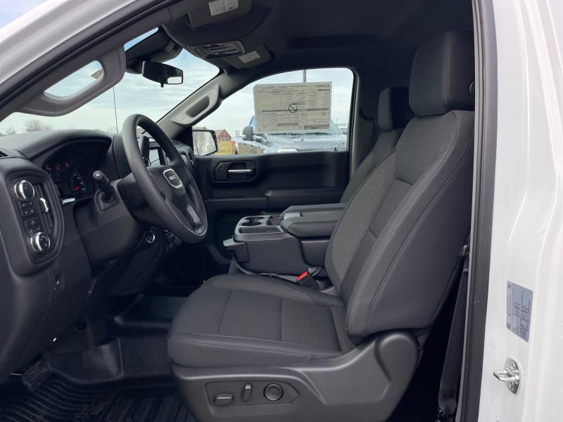 new 2025 GMC Sierra 1500 car, priced at $44,930