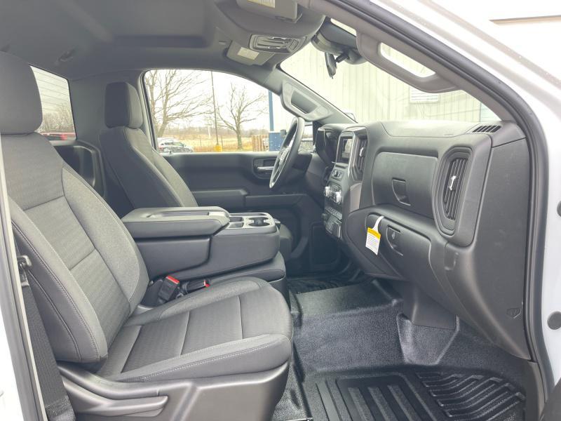 new 2025 GMC Sierra 1500 car, priced at $44,930