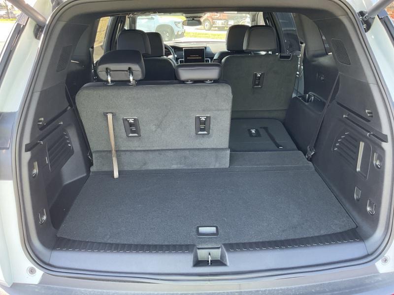 new 2025 GMC Acadia car, priced at $47,930