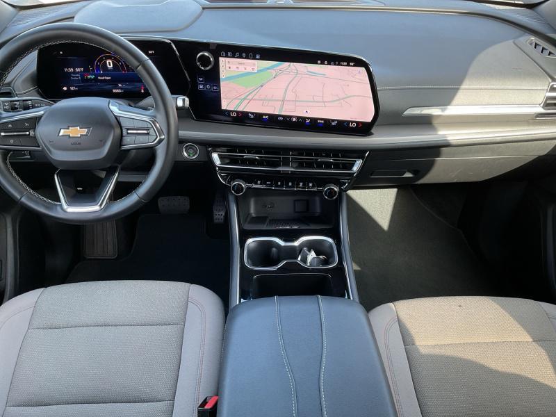 used 2025 Chevrolet Traverse car, priced at $45,944