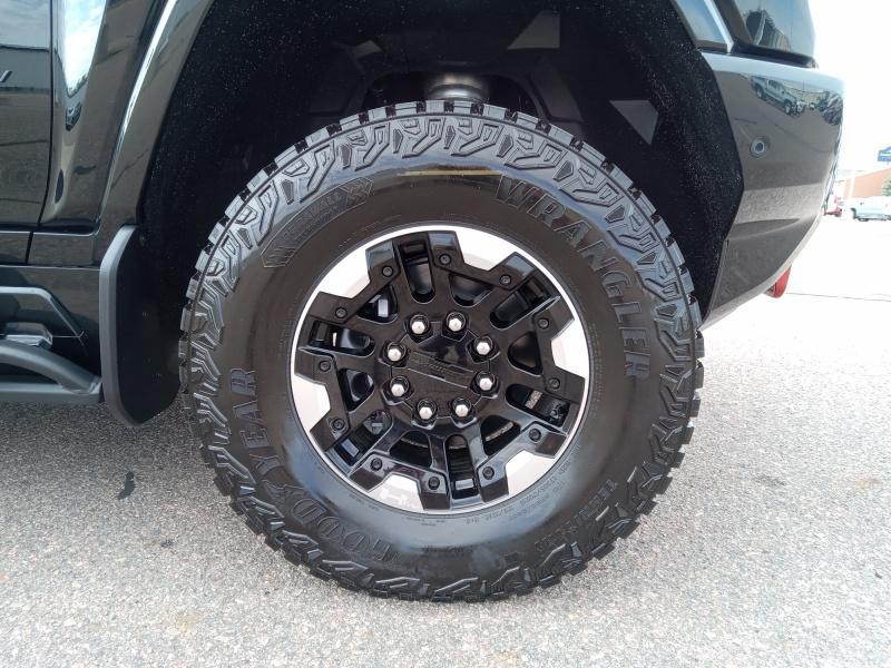 new 2025 GMC HUMMER EV Pickup car, priced at $122,325