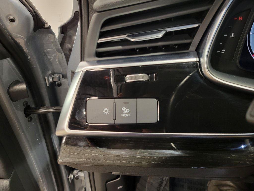 used 2024 Audi Q7 car, priced at $43,995