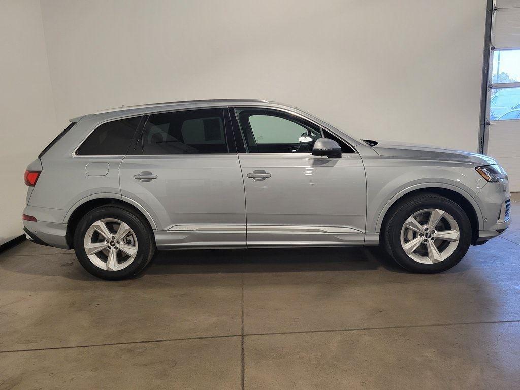 used 2024 Audi Q7 car, priced at $43,995