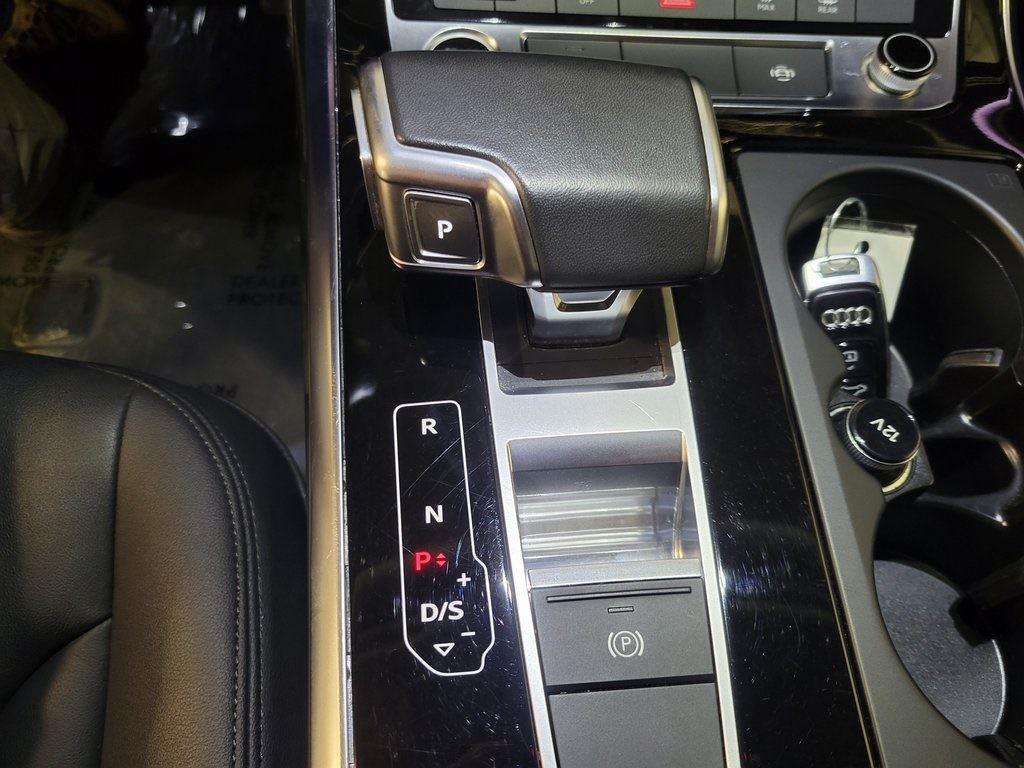 used 2024 Audi Q7 car, priced at $43,995