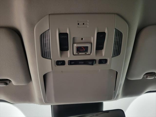 used 2021 Toyota Highlander car, priced at $34,500