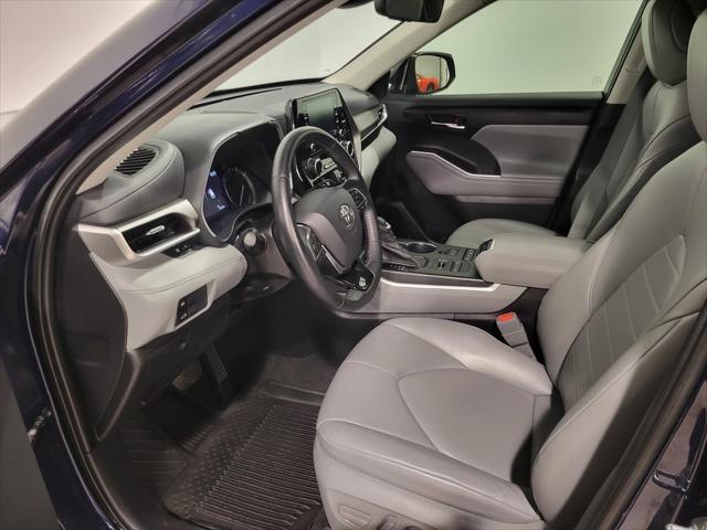 used 2021 Toyota Highlander car, priced at $34,500