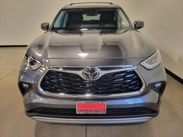 used 2021 Toyota Highlander car, priced at $40,995