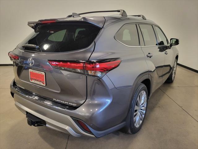 used 2021 Toyota Highlander car, priced at $40,995