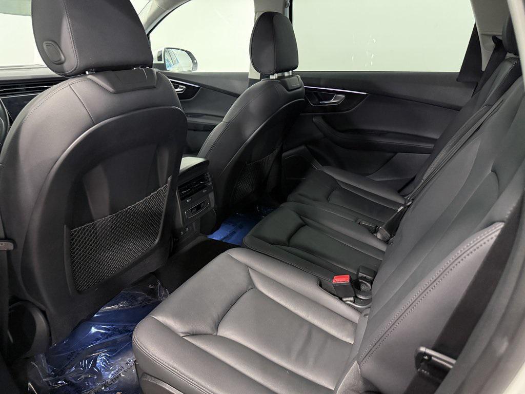 used 2024 Audi Q7 car, priced at $41,699