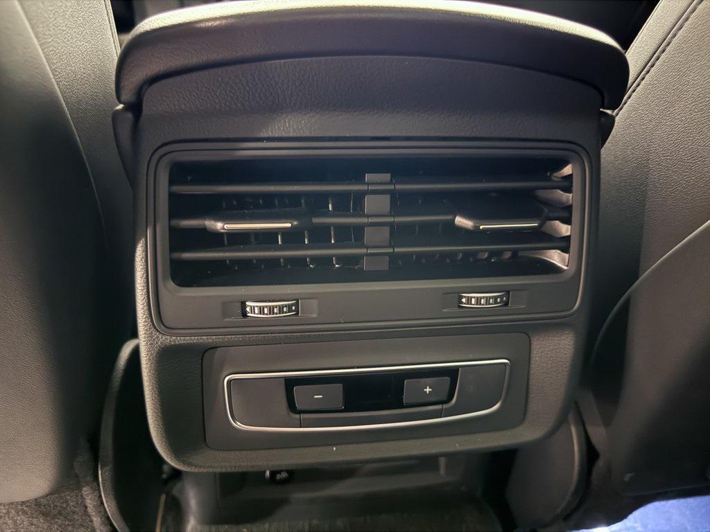 used 2024 Audi Q7 car, priced at $41,699