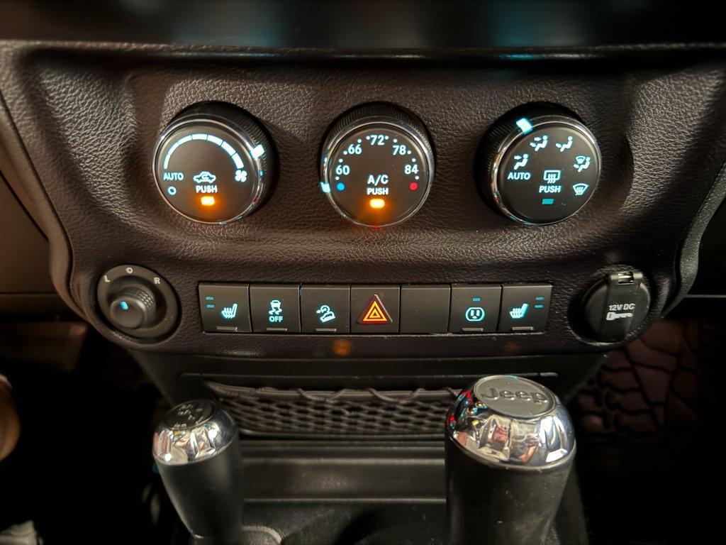 used 2015 Jeep Wrangler Unlimited car, priced at $19,599