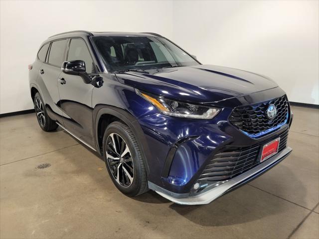 used 2022 Toyota Highlander car, priced at $39,599