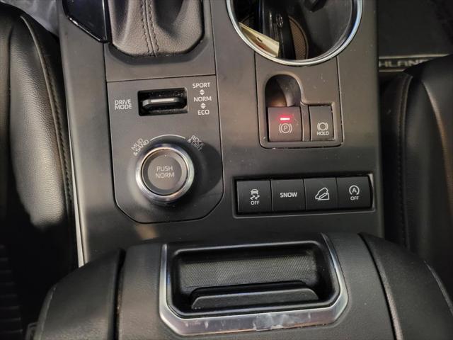 used 2022 Toyota Highlander car, priced at $39,599