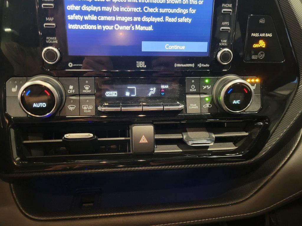 used 2022 Toyota Highlander car, priced at $38,600
