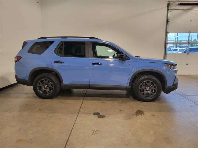 used 2025 Honda Pilot car, priced at $48,995